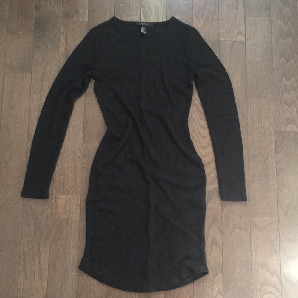 Black ribbed bodycon dress